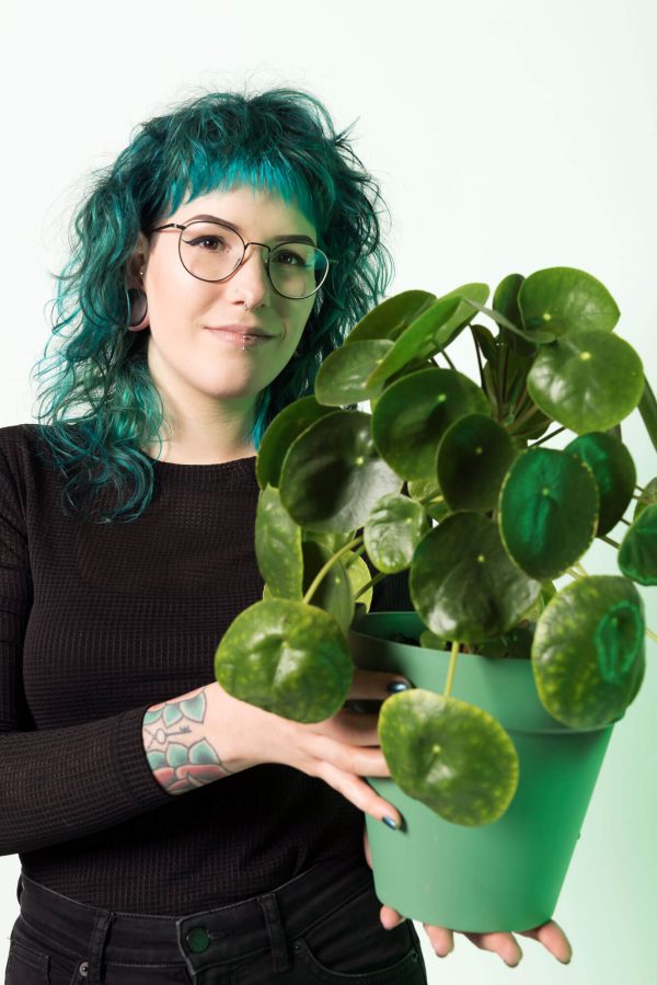 Portret van Pleun met de pannekoekplant